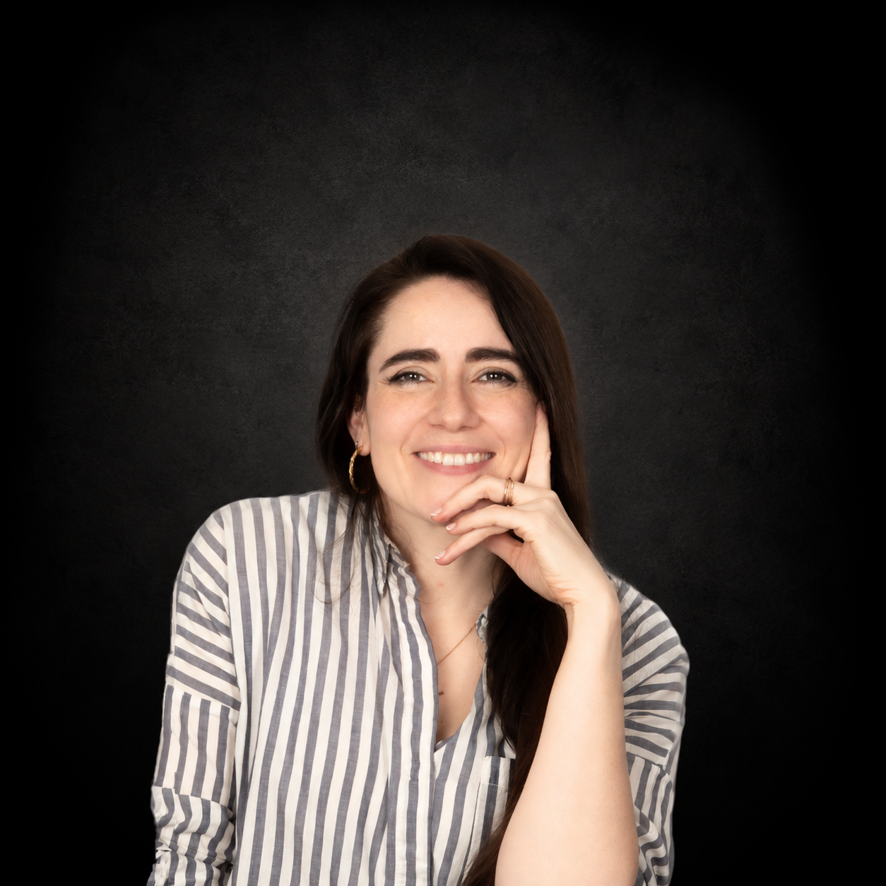 Je suis Emilie Miquelestorena, consultante et formatrice experte en merchandising, visual merchandising et expérience client